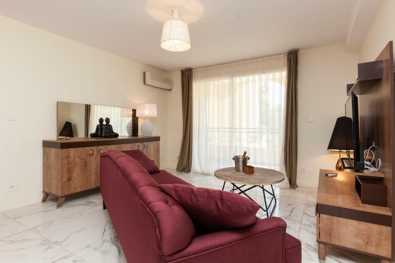 Residence D'Azur Riou Cannes Luaran gambar